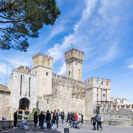Belvilla By Oyo Jolly Trilo Superiore Apartmán Sirmione